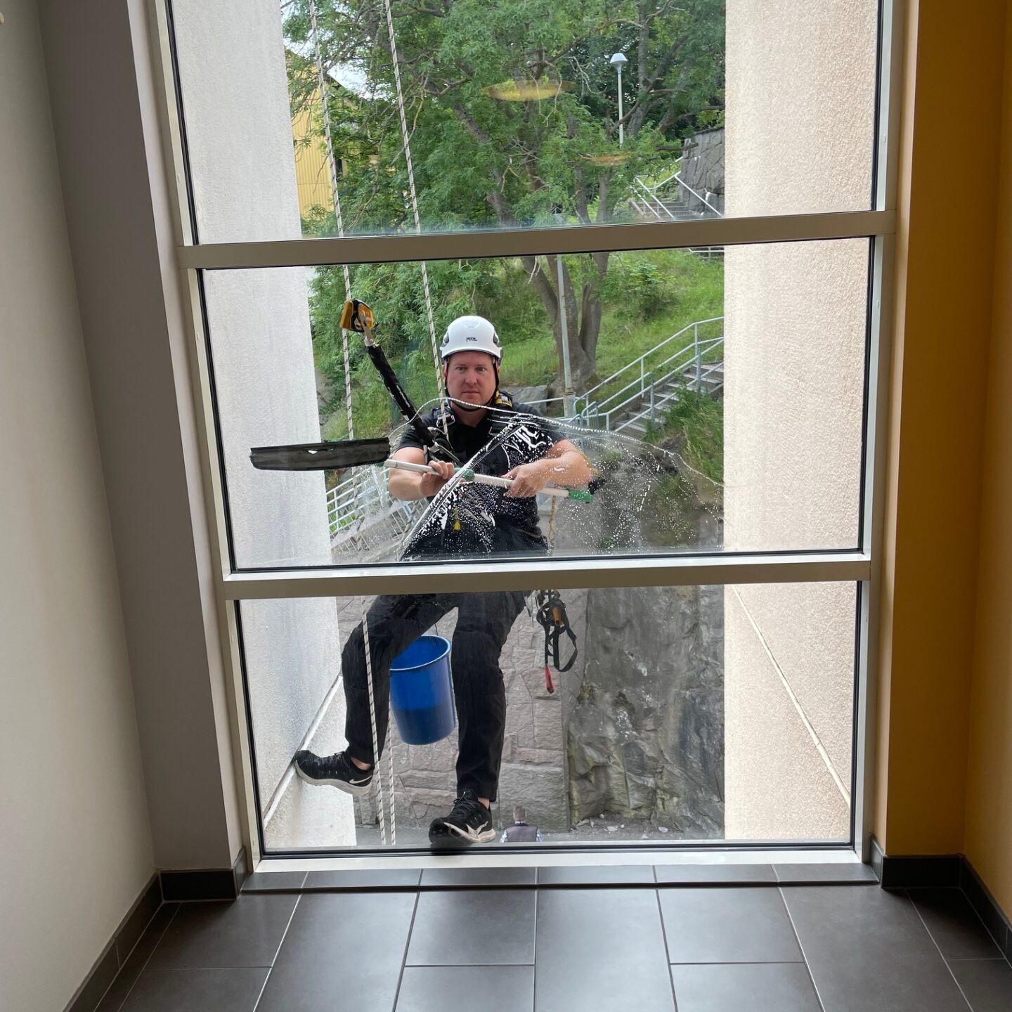 Fönsterputs inför säsongstart