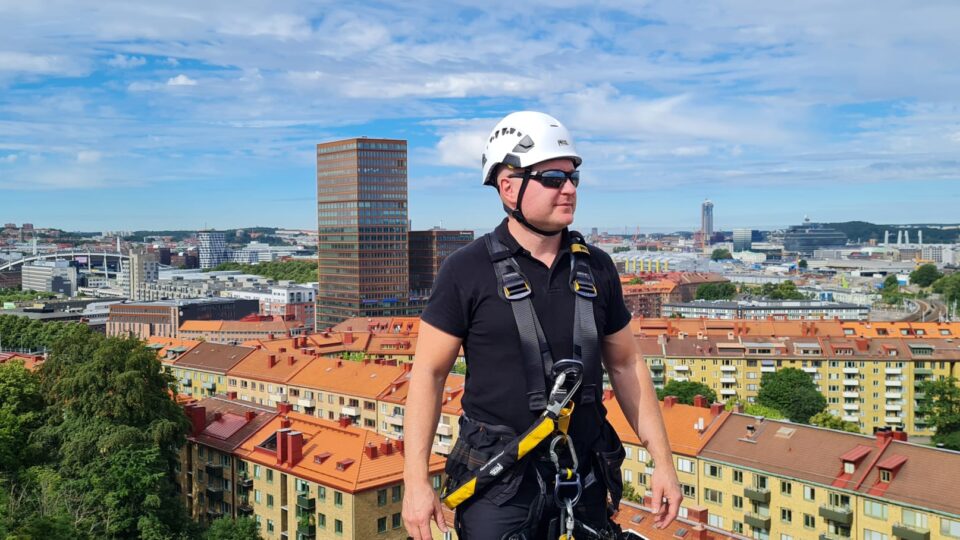 Daniel Hackett professionell reptekniker. 